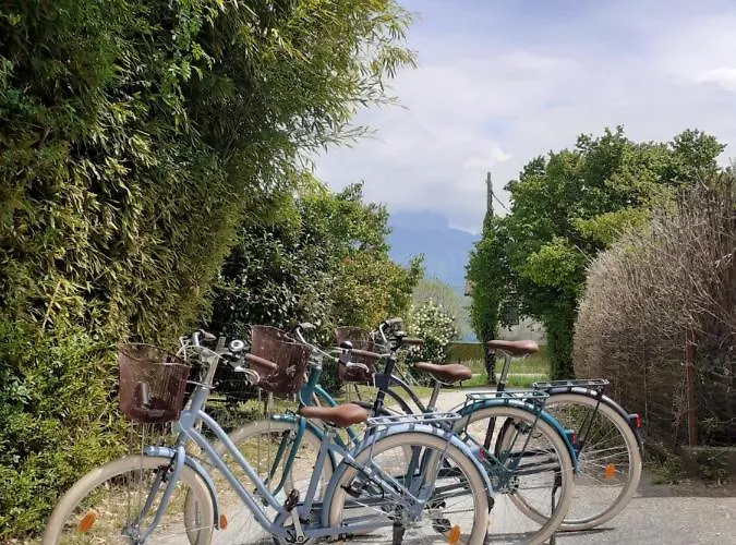 Maison Proche Lac, Velos, Parking